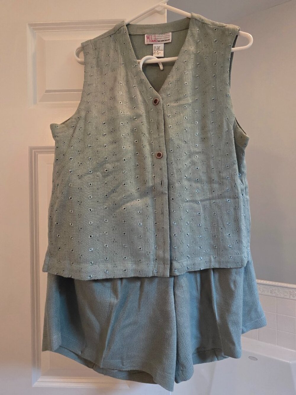 Cute linen blend shorts set, size medium